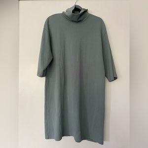 Zara loose fit turtleneck 3/4 sleeve mid length dress